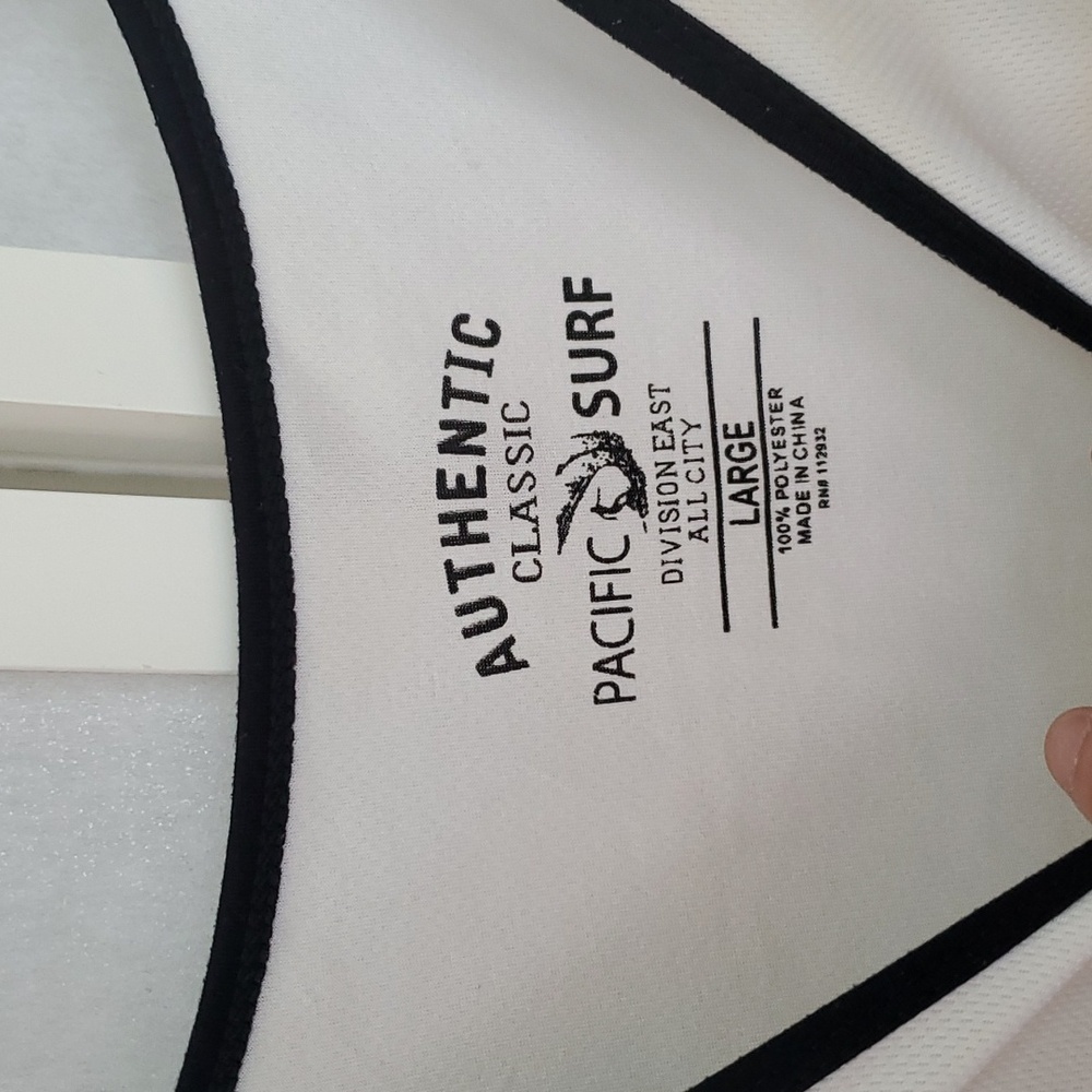 Pacific Surf Graphic Tank Top - Picture 3 of 4